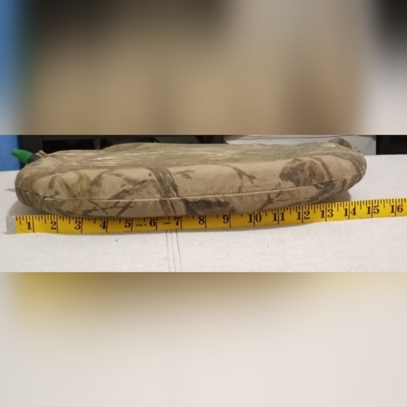 Hunters Specialties Portable Seat Cushion and Backcountry Sports Hand Muff - Picture 9 of 16